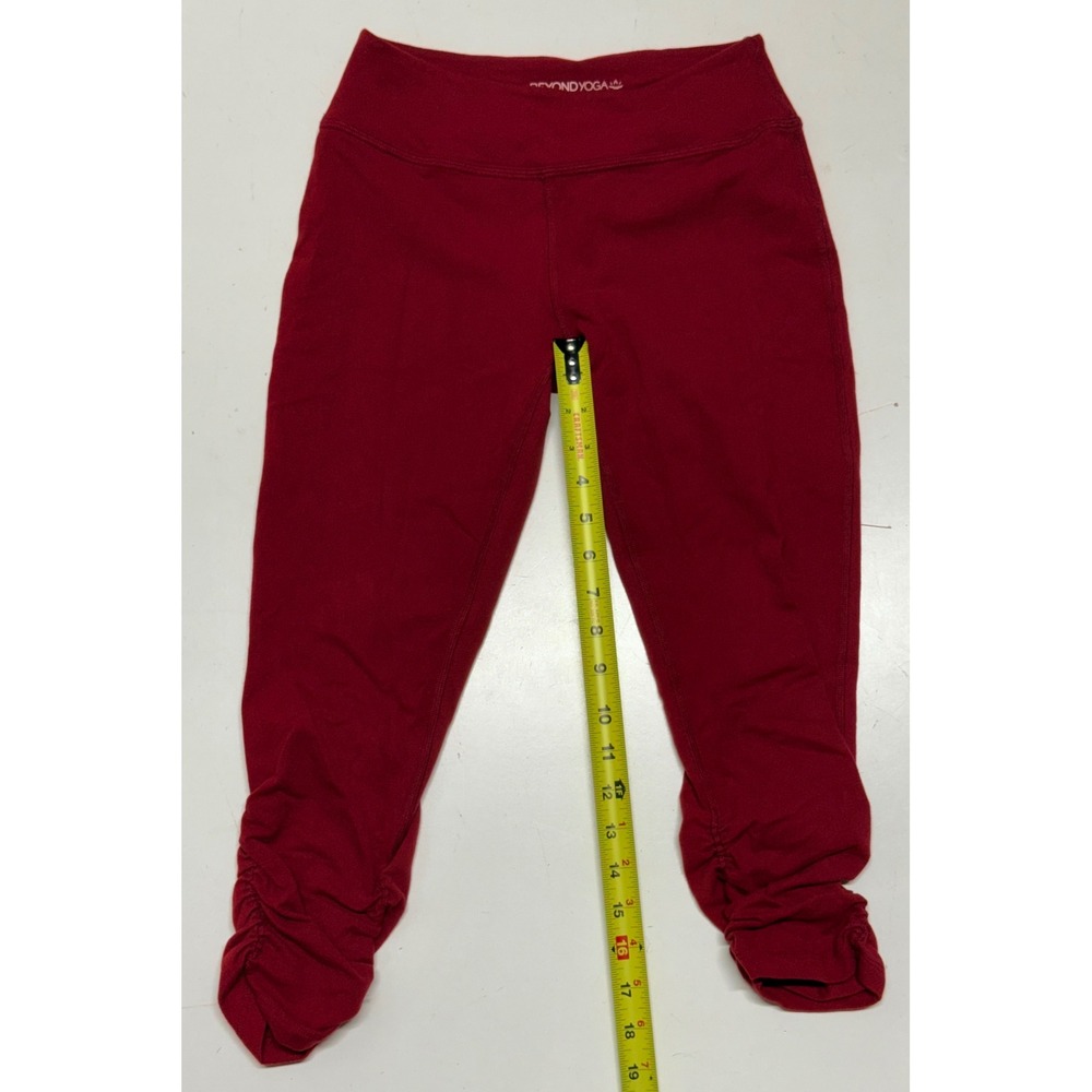 Beyond Yoga Burgundy Ruched Crop Leggings Supplex Lycra SP16AW Womens Medium